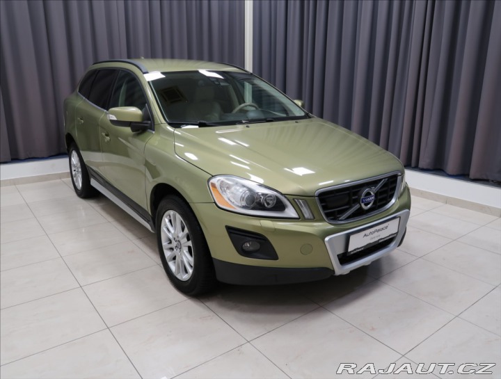Volvo XC60 2,4 D AWD AT KŮŽE VÝHŘEV 2008
