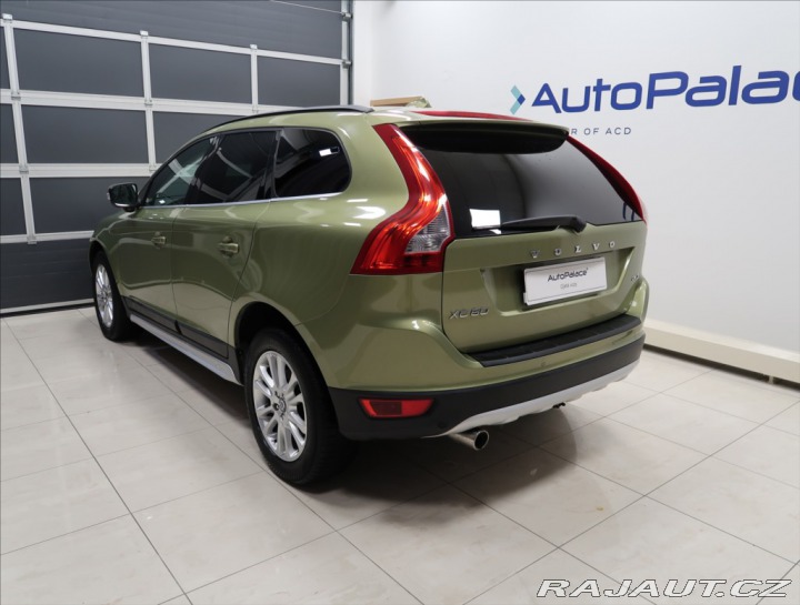 Volvo XC60 2,4 D AWD AT KŮŽE VÝHŘEV 2008