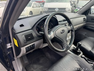 Subaru Forester 4X4 2,0i 116 KW STK KOLA 2005