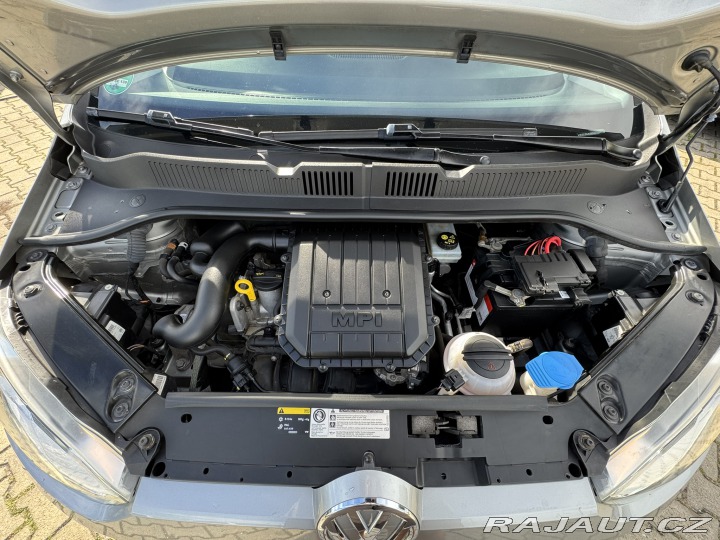 Volkswagen up! 1,0i 44 KW 1. MAJ. STK SŠ 2013