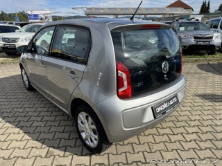 Volkswagen up! 1,0i 44 KW 1. MAJ. STK SŠ 2013