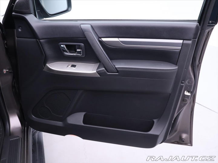 Mitsubishi Pajero 3,2 140kW DPH 2016
