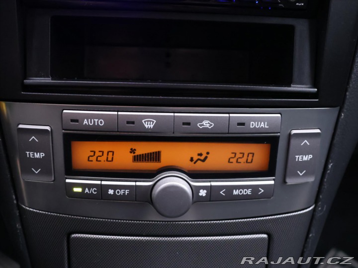 Toyota Avensis 1,8 VVTi 95kW Klimatizace 2005