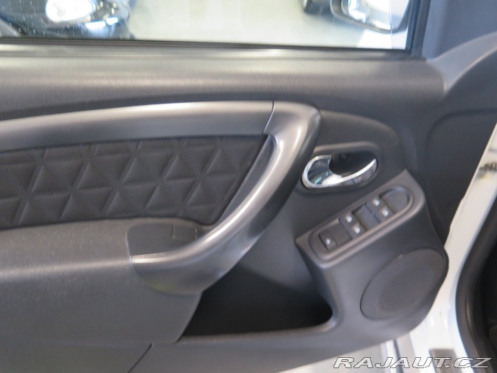 Dacia Duster 1.2TCe,navi,klima,tažné,k 2014