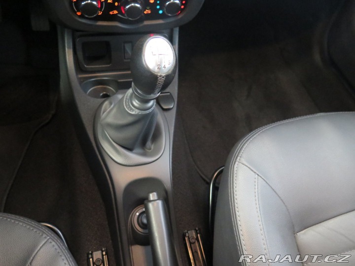 Dacia Duster 1.2TCe,navi,klima,tažné,k 2014