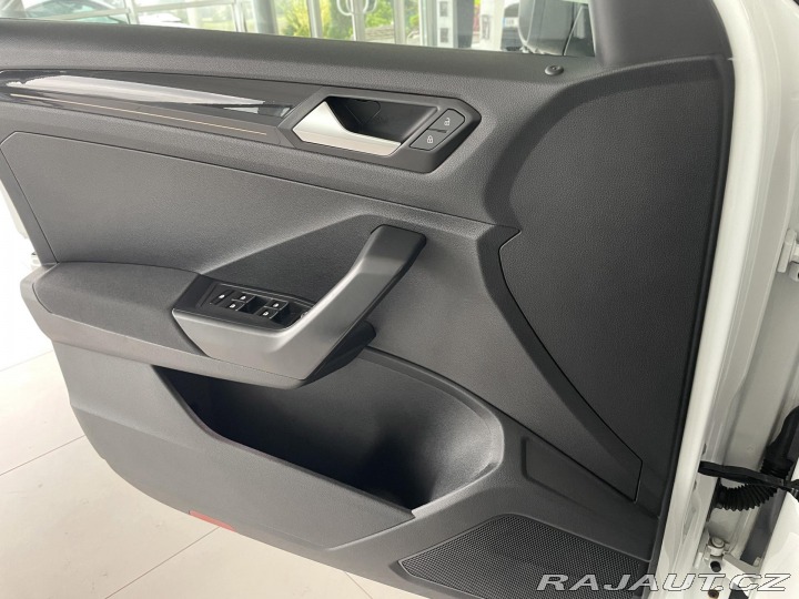 Volkswagen T-Roc 1,5TSI DSG*110kW*REZERVAC 2019