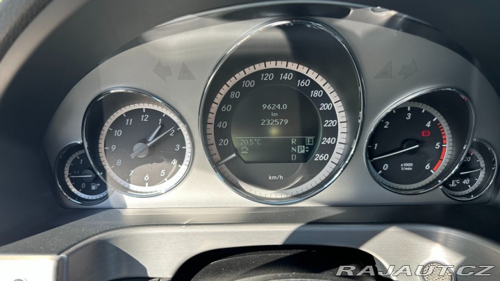 Mercedes-Benz E 350CDI 170kW*4M*Avantgard 2010