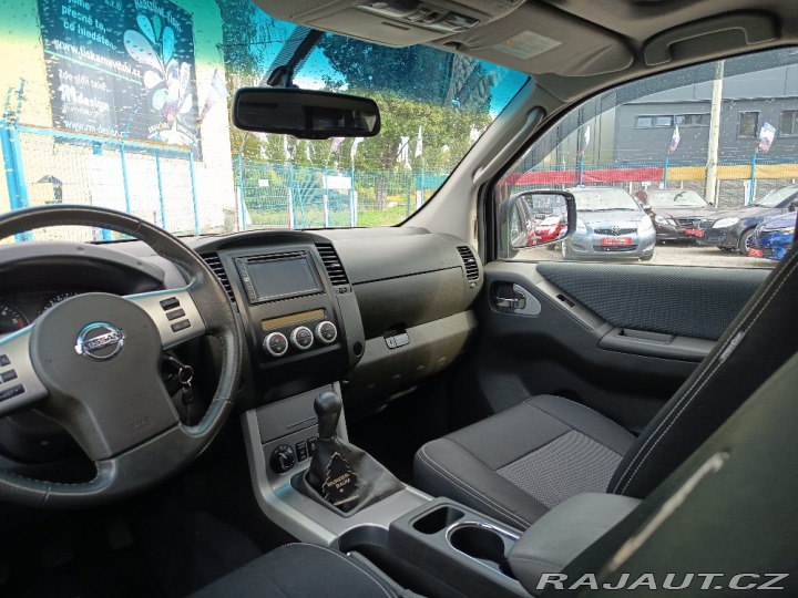 Nissan Navara 2,5DCi Road Ranger 4X4 ČR 2015