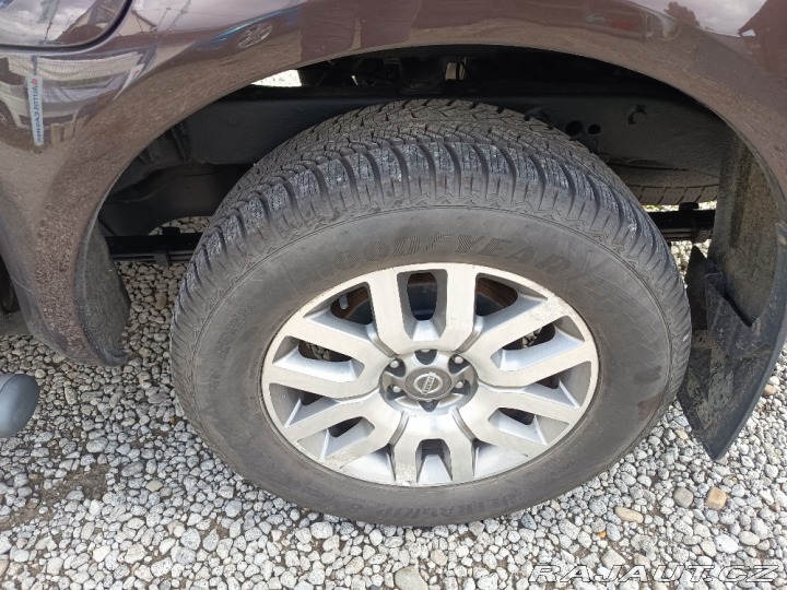 Nissan Navara 2,5DCi Road Ranger 4X4 ČR 2015