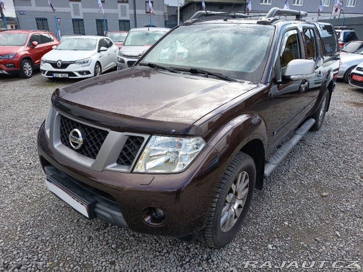 Nissan Navara 2,5DCi Road Ranger 4X4 ČR 2015
