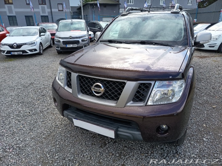 Nissan Navara 2,5DCi Road Ranger 4X4 ČR 2015