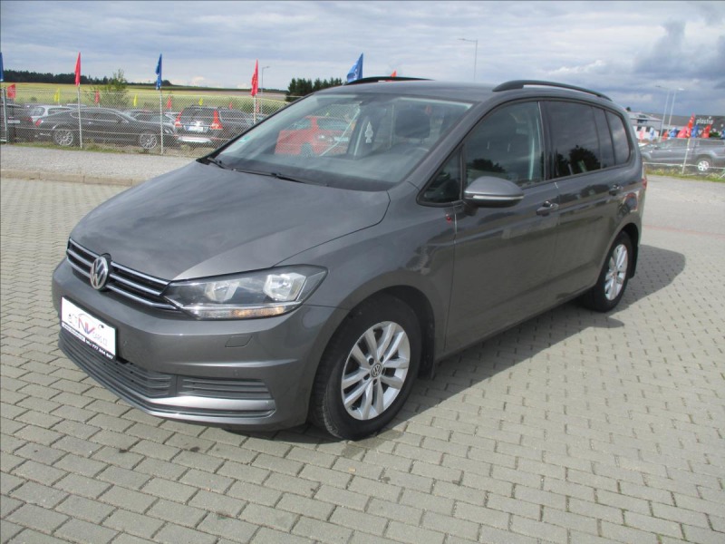 Volkswagen Touran 1,6 TDi 81kw 7sedadel Rad