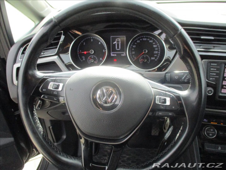 Volkswagen Touran 1,6 TDi 81kw 7sedadel Rad 2015