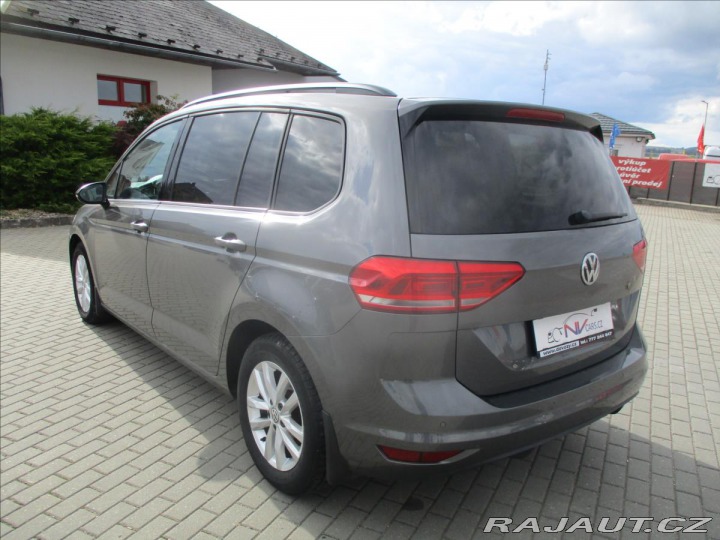 Volkswagen Touran 1,6 TDi 81kw 7sedadel Rad 2015