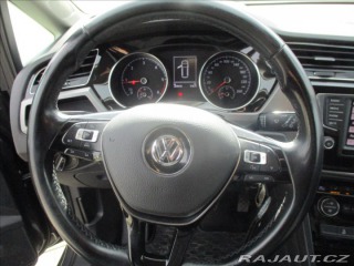 Volkswagen Touran 1,6 TDi 81kw 7sedadel Rad 2015