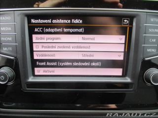 Volkswagen Touran 1,6 TDi 81kw 7sedadel Rad 2015