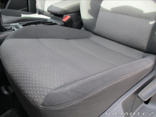Volkswagen Touran 1,6 TDi 81kw 7sedadel Rad 2015