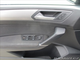 Volkswagen Touran 1,6 TDi 81kw 7sedadel Rad 2015