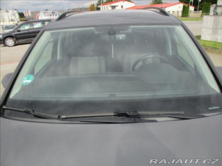Volkswagen Touran 1,6 TDi 81kw 7sedadel Rad 2015