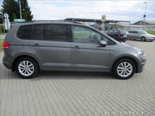 Volkswagen Touran 1,6 TDi 81kw 7sedadel Rad 2015