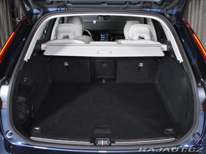 Volvo XC60 2,0 B4 AWD PLUS BLIS,bezk 2024