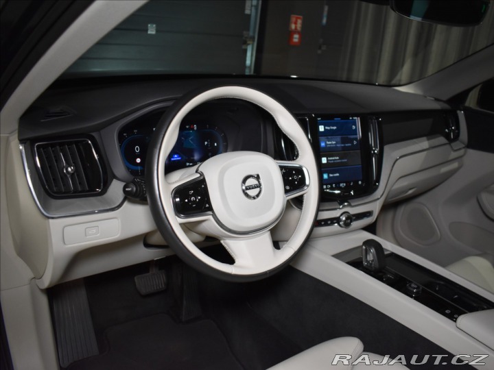 Volvo XC60 2,0 B4 AWD PLUS BLIS,bezk 2024
