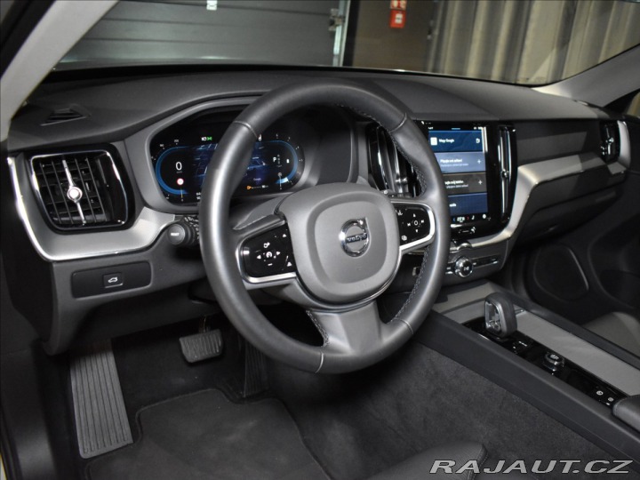 Volvo XC60 2,0 B4 AWD Plus Blis bezk 2024
