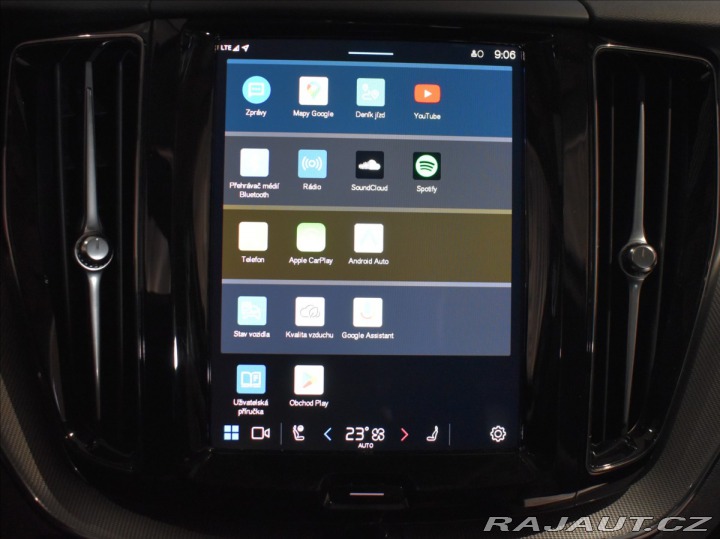 Volvo XC60 2,0 B4 AWD Plus Blis bezk 2024