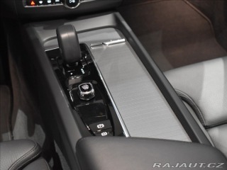 Volvo XC60 2,0 B4 AWD Plus Blis bezk 2024