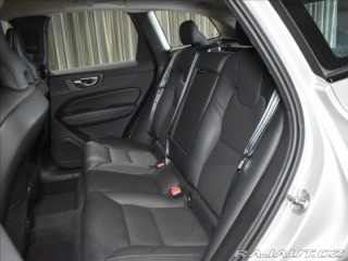 Volvo XC60 2,0 B4 AWD Plus Blis bezk 2024