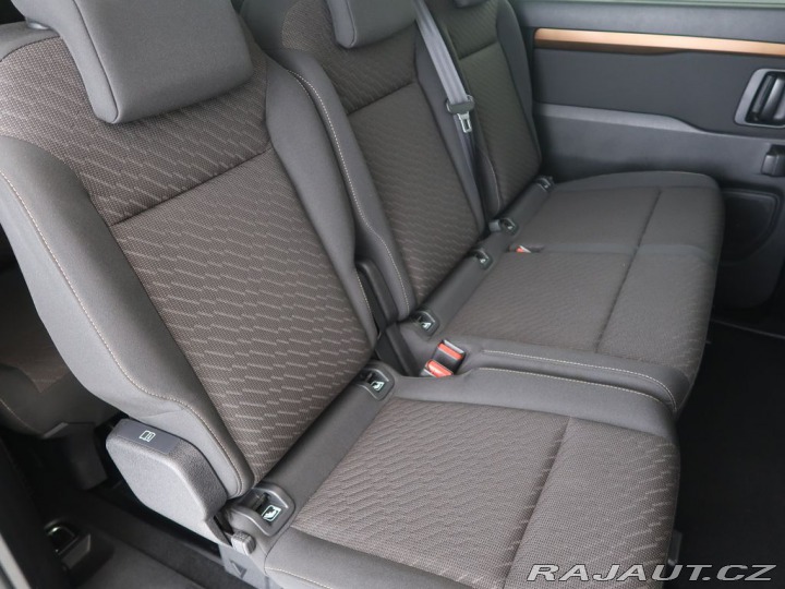 Toyota ProAce 2,0D4-D,CZ,1Maj,Family,L2 2024