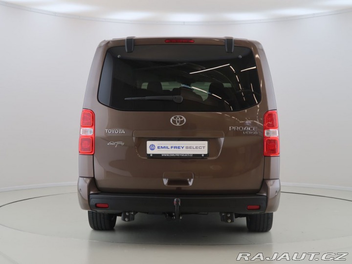 Toyota ProAce 2,0D4-D,CZ,1Maj,Family,L2 2024