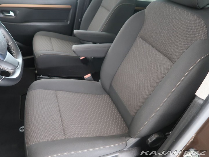 Toyota ProAce Verso 2,0D4-D,CZ,1Maj,Family,L2 2024