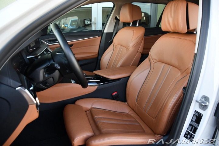BMW 5 530d xD LUXURY HUD MASAŽ 2021