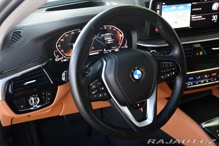 BMW 5 530d xD LUXURY HUD PANO T 2021