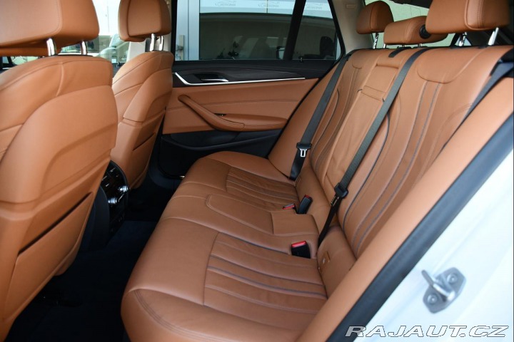 BMW 5 530d xD LUXURY HUD PANO T 2021