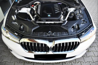 BMW 5 530d xD LUXURY HUD MASAŽ 2021