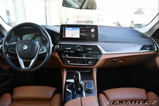 BMW 5 530d xD LUXURY HUD MASAŽ 2021