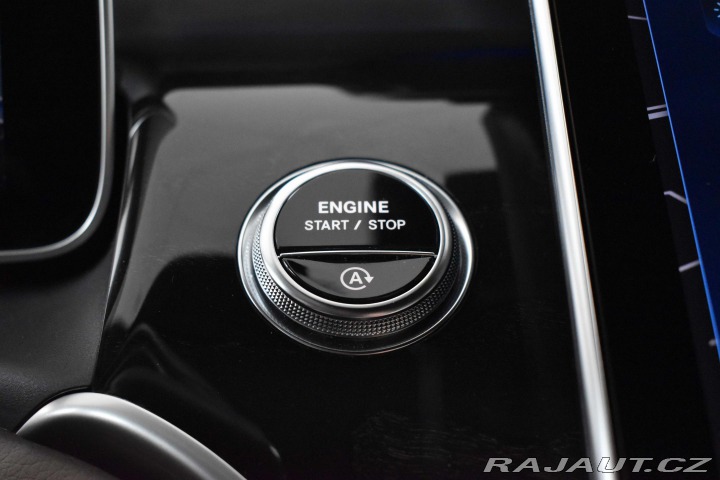 Mercedes-Benz GLC 4M*SERVIS/ZÁRUKA*TAŽNÉ*ČR 2024