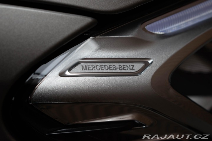Mercedes-Benz GLC 200 4M*AVANTGARDE*TAŽNÉ*Č 2024