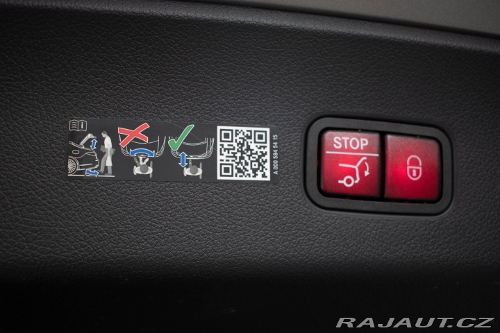 Mercedes-Benz GLC 4M*SERVIS/ZÁRUKA*TAŽNÉ*ČR 2024
