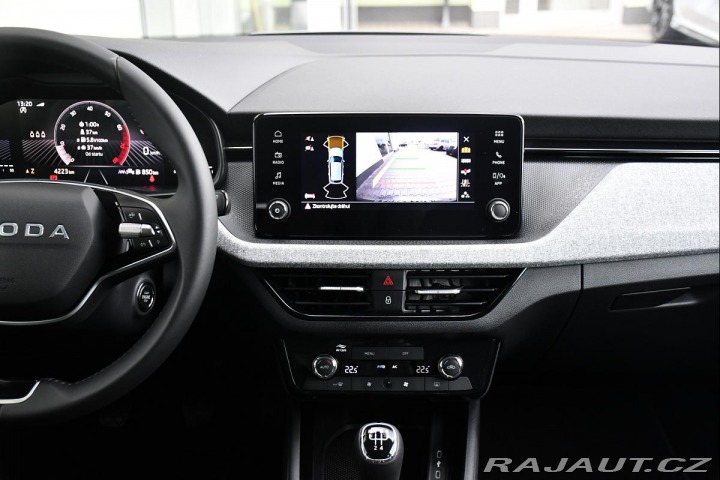 Škoda Kamiq 1.0TSi BLACK DOTS 4L-ZÁRU 2025