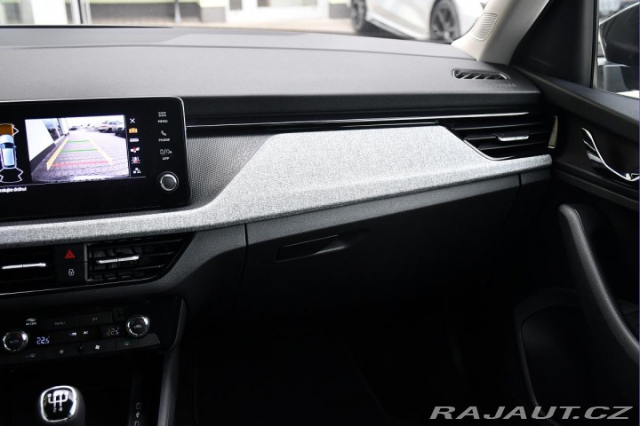 Škoda Kamiq 1.0TSi BLACK DOTS 4L-ZÁRU 2025