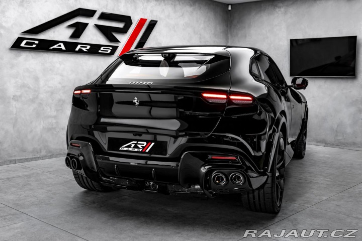 Ferrari Purosangue 2025
