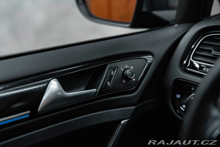 Volkswagen Golf VII Variant R BMT 4Motion 2015