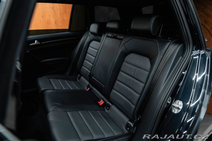 Volkswagen Golf VII Variant R BMT 4Motion 2015