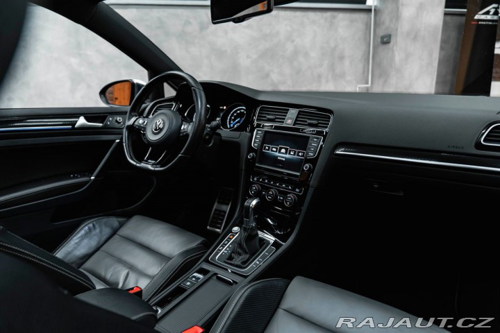 Volkswagen Golf VII Variant R BMT 4Motion 2015