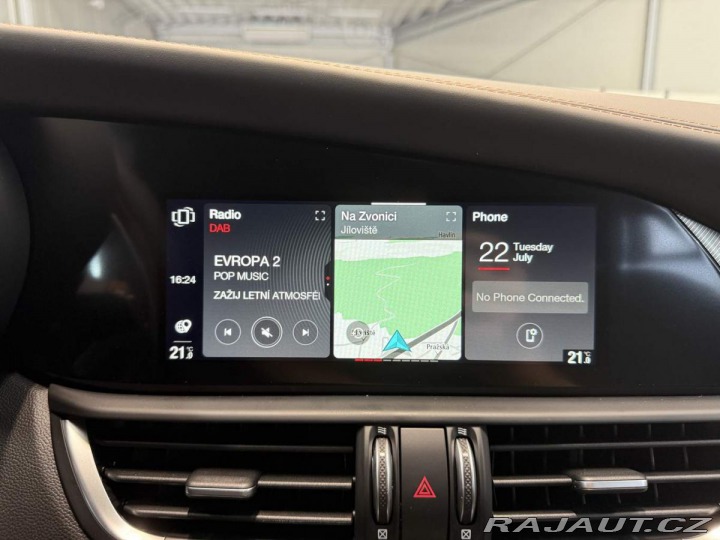 Alfa Romeo Giulia 2.0 Turbo 280k AT8 AWD I 2025