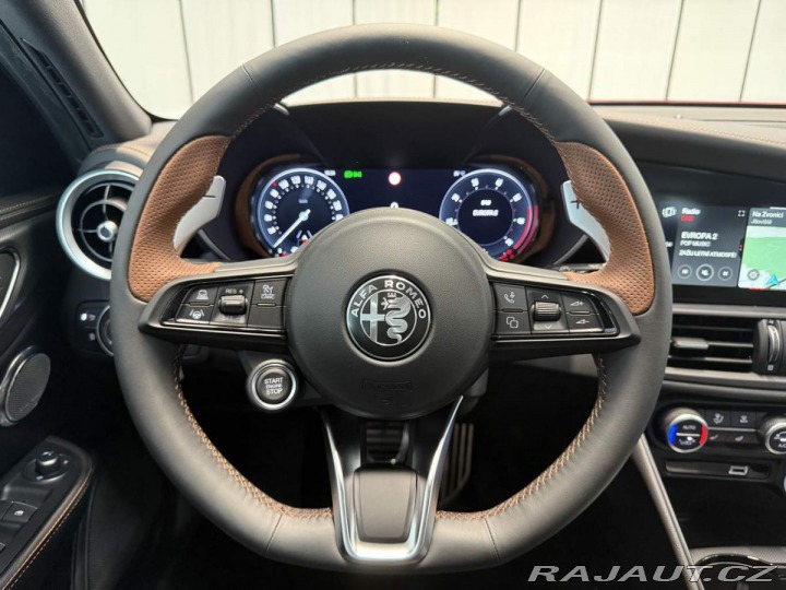 Alfa Romeo Giulia 2.0 Turbo 280k AT8 AWD I 2025