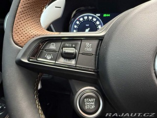 Alfa Romeo Giulia 2.0 Turbo 280k AT8 AWD  I 2025